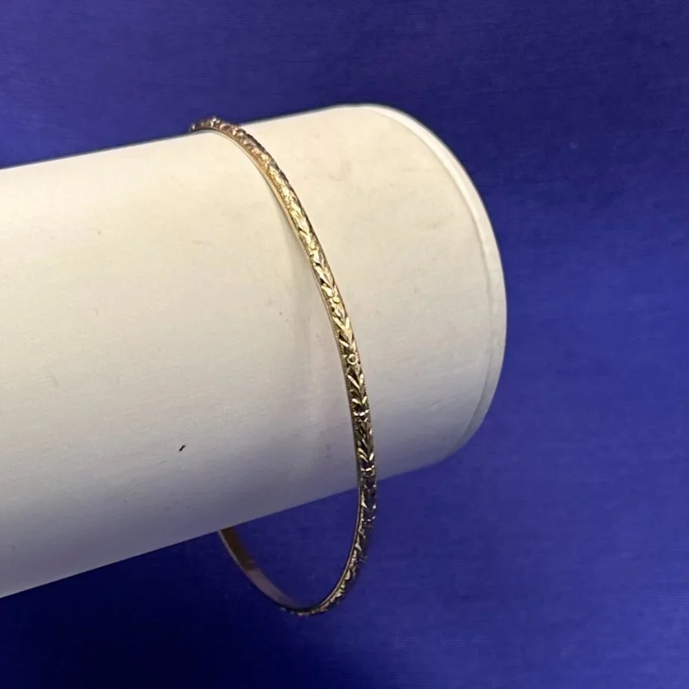 Elegant Gold-Tone Textured Bangle Bracelet - Women